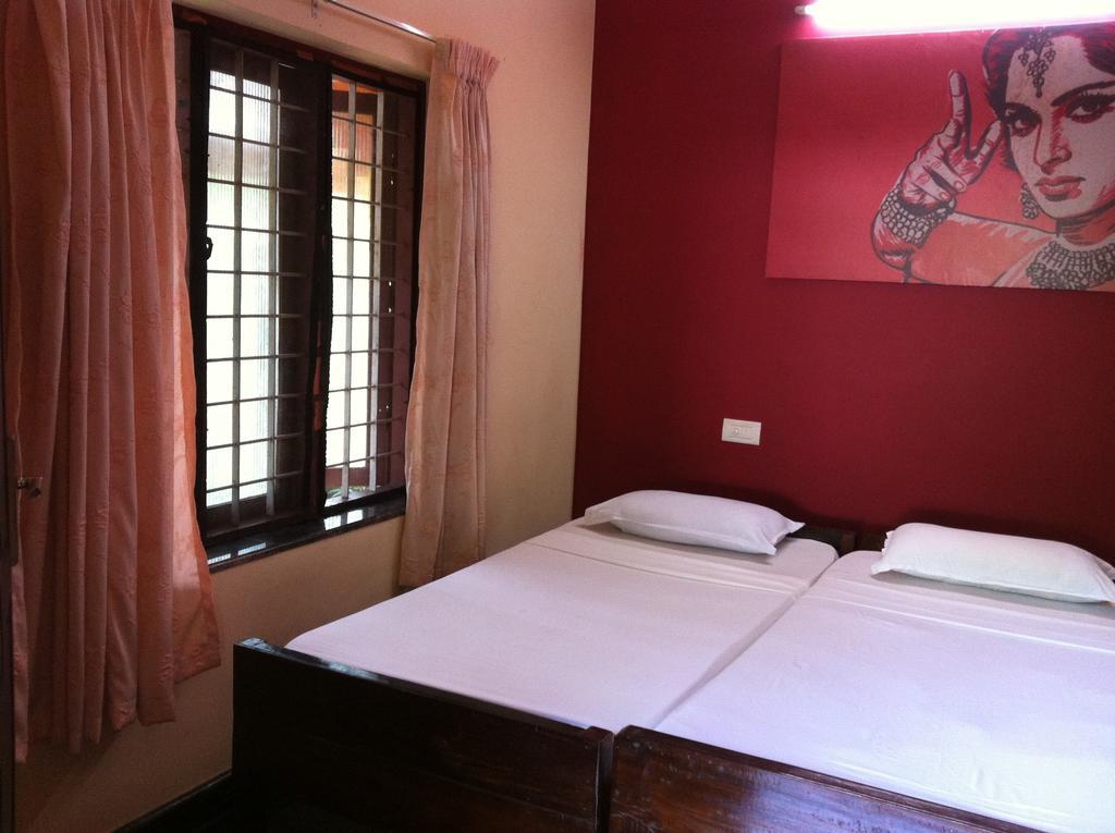 Paradise Inn Guest House Alappuzha Exteriör bild